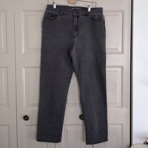 Gloria Vanderbilt Amanda embroidered jeans sz 14